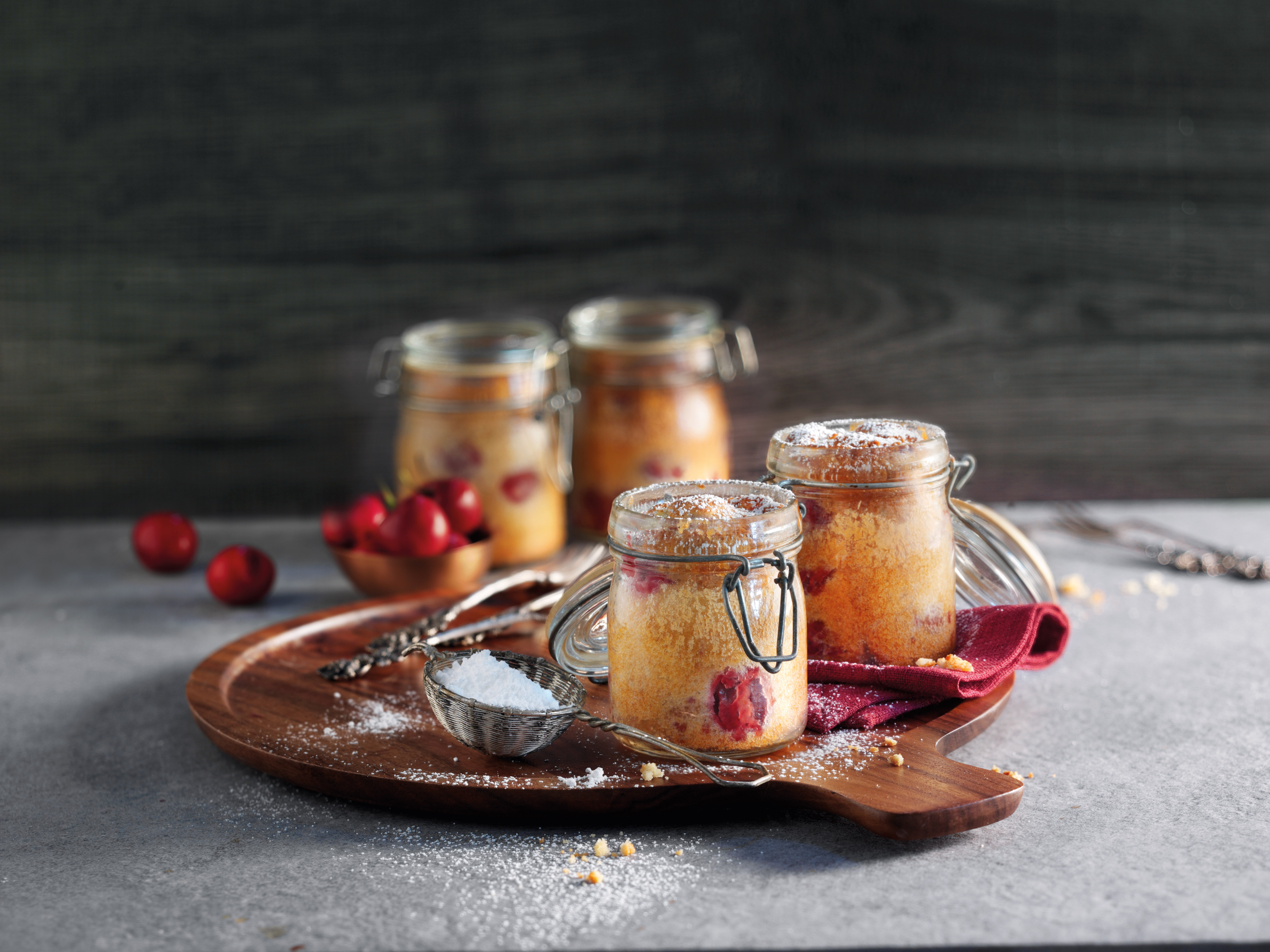 Kirsch-Marzipan-Kuchen im Glas