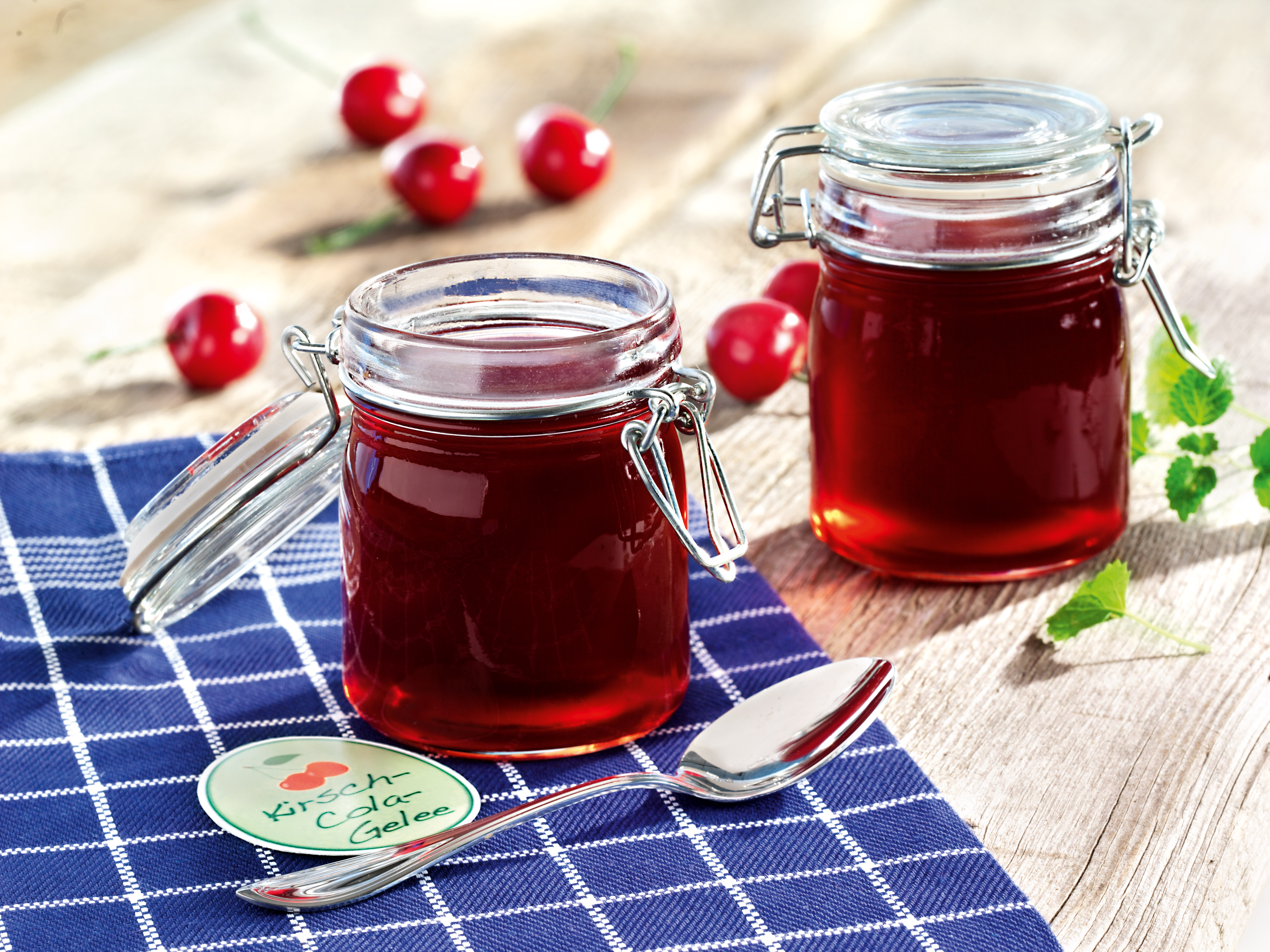 Kirsch-Cola-Gelee Kirsch-Cola-Gelee