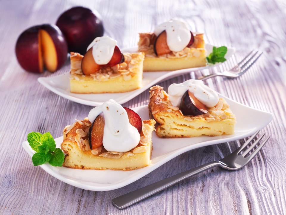 Grießschnitten mit Zwetschgen